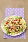 Bulgur-Salat mit Kichererbsen — Stockfoto