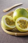 Fresh Passion fruit with halves — Stock Photo