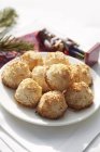 Tas de macarons de noix de coco — Photo de stock