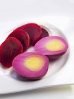 Sliced Beets and Egg — Stock Photo