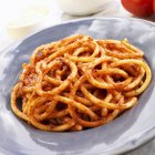 Pasta de spaghettoni con salsa marinara - foto de stock