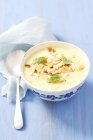 Creamy leek and pear soup — Stock Photo