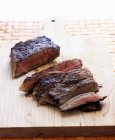 Steak de surlonge tranché — Photo de stock