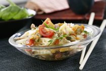 Salade de pâtes au thon — Photo de stock