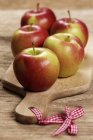 Fresh Braeburn apples — Stock Photo