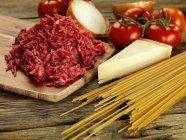 Ingredientes para prato de macarrão de espaguete — Fotografia de Stock