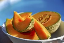 Sliced Cantaloupe melon — Stock Photo