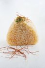 Онігірі приправлений рисовий м'яч — стокове фото