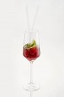 Cocktail de framboises aux citrons verts et menthe — Photo de stock