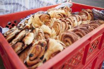 Caisse de pâtisseries danoises — Photo de stock