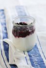 Yoghurt with blackberry compote — Stock Photo