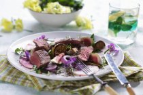 Salade de filet d'agneau — Photo de stock