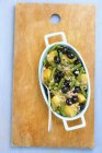 Kartoffelsalat mit grünen Bohnen und Vinaigrette — Stockfoto