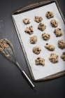 Unbaked chocolate chip cookies — Stock Photo