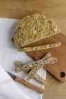 Кварковый и ореховый хлеб — стоковое фото