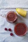 Banana and raspberry smoothie — Stock Photo