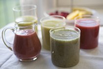 Green and red smoothies — Stock Photo