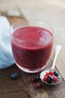 Berry smoothie in glass — Stock Photo