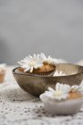 Cupcakes with sugar paste flowers — Stock Photo