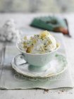 Pistachio ice cream with candied ginger — Stock Photo