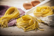 Fresh tagliolini and pappardelle — Stock Photo