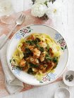 Tagliatelle pasta with chicken — Stock Photo
