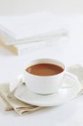 Taza de té de arbusto rojo - foto de stock