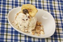 Коктейль домашнего мороженого мюсли — стоковое фото