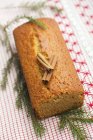 Gingerbread cake with cinnamon sticks — Stock Photo