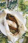 Pollo con zucchine e carote — Foto stock