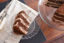 Torta di moka con cioccolato grattugiato — Foto stock