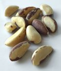 Несколько орехов Бразилии — стоковое фото