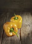 Fresh yellow peppers — Stock Photo