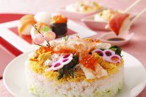 Sushi chirashi colorido — Fotografia de Stock