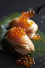 Sushi nigérian au caviar — Photo de stock