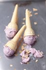 Crème glacée aux myrtilles — Photo de stock