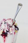 Yogur helado derretido - foto de stock