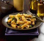 Rigatoni pasta with peppers — Stock Photo