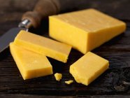 Double Gloucester cheese — Stock Photo