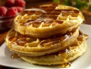 Waffles with maple syrup — Stock Photo