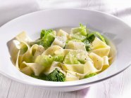 Pappardelle pasta with savoy cabbage — Stock Photo