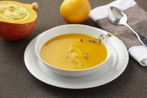 Zuppa di zucca con arancia — Foto stock
