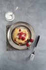 Raspberry pancakes with sugar — Stock Photo