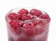 Frozen ripe raspberries — Stock Photo