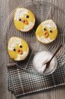 Divertenti biscotti di Pasqua pulcino — Foto stock