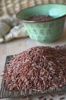 Сиров'ялений червоний рис — стокове фото
