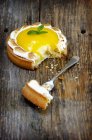 Tartaleta de merengue de limón - foto de stock