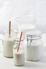 Vegane Milch im Glas — Stockfoto
