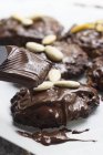 Пряники с шоколадом и миндалем — стоковое фото