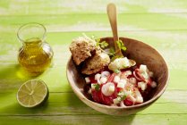 Томатний салат з сердечками — стокове фото